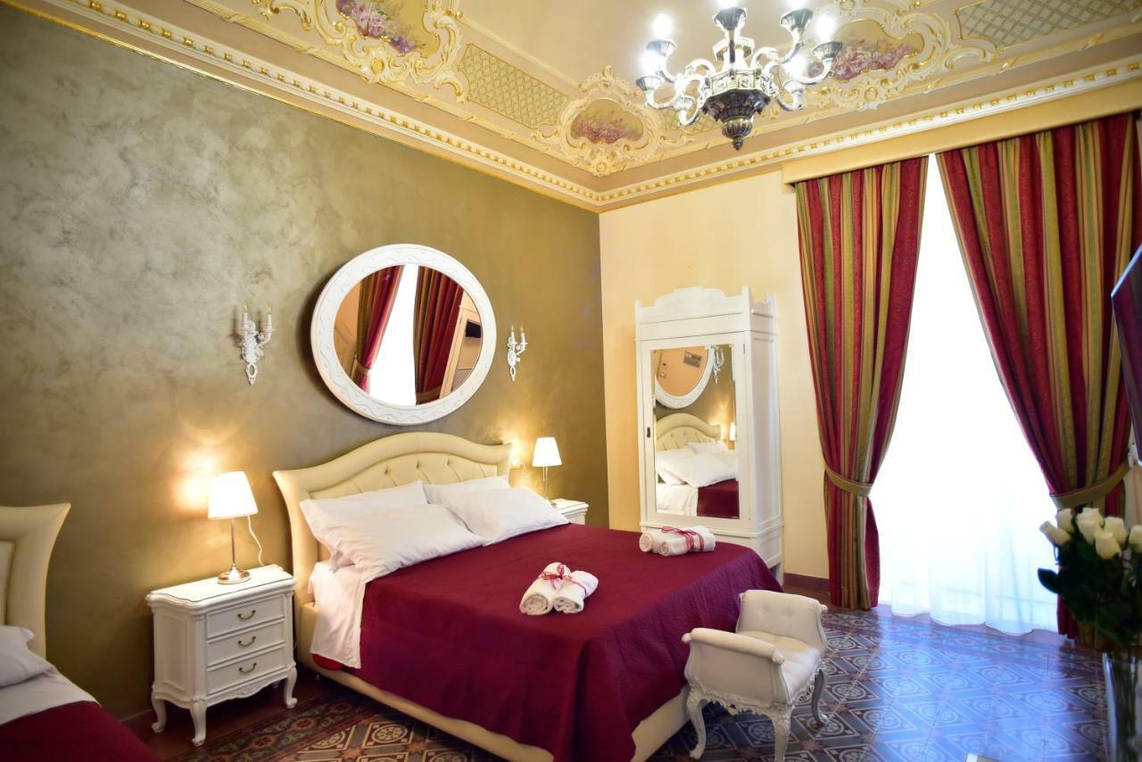Palazzo Degli Affreschi Bed and Breakfast Catánia Buitenkant foto