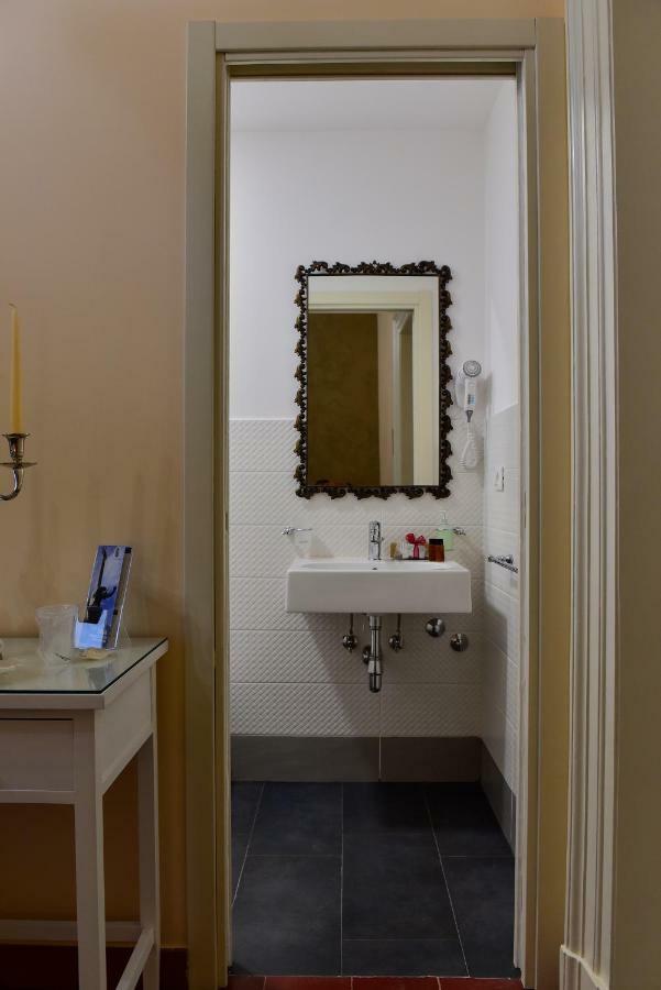 Palazzo Degli Affreschi Bed and Breakfast Catánia Buitenkant foto