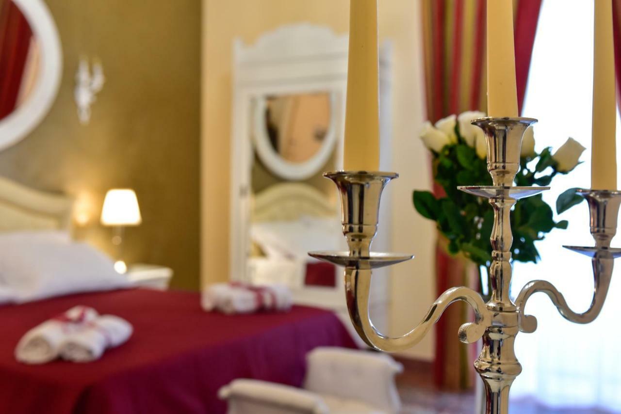 Palazzo Degli Affreschi Bed and Breakfast Catánia Buitenkant foto