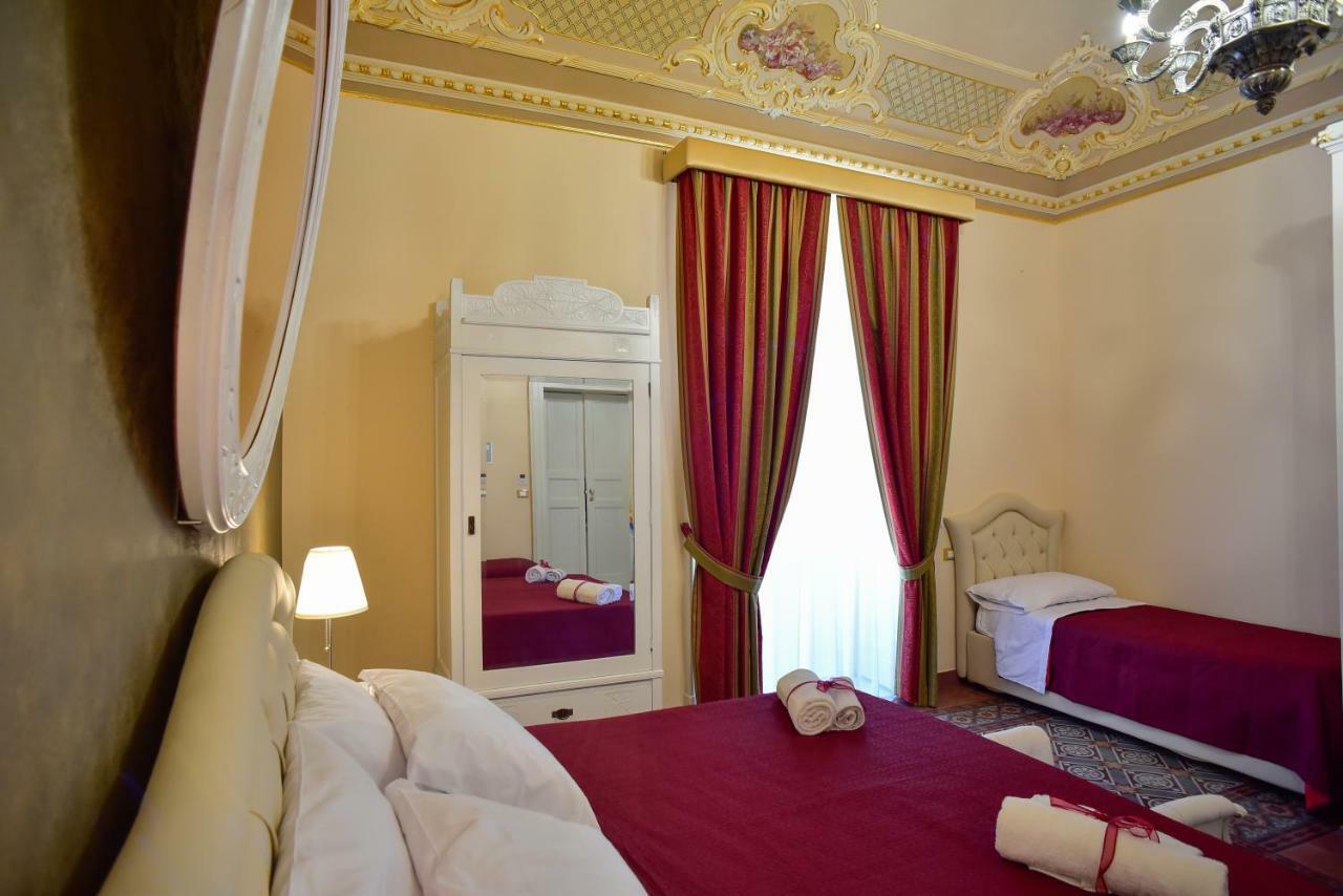 Palazzo Degli Affreschi Bed and Breakfast Catánia Buitenkant foto