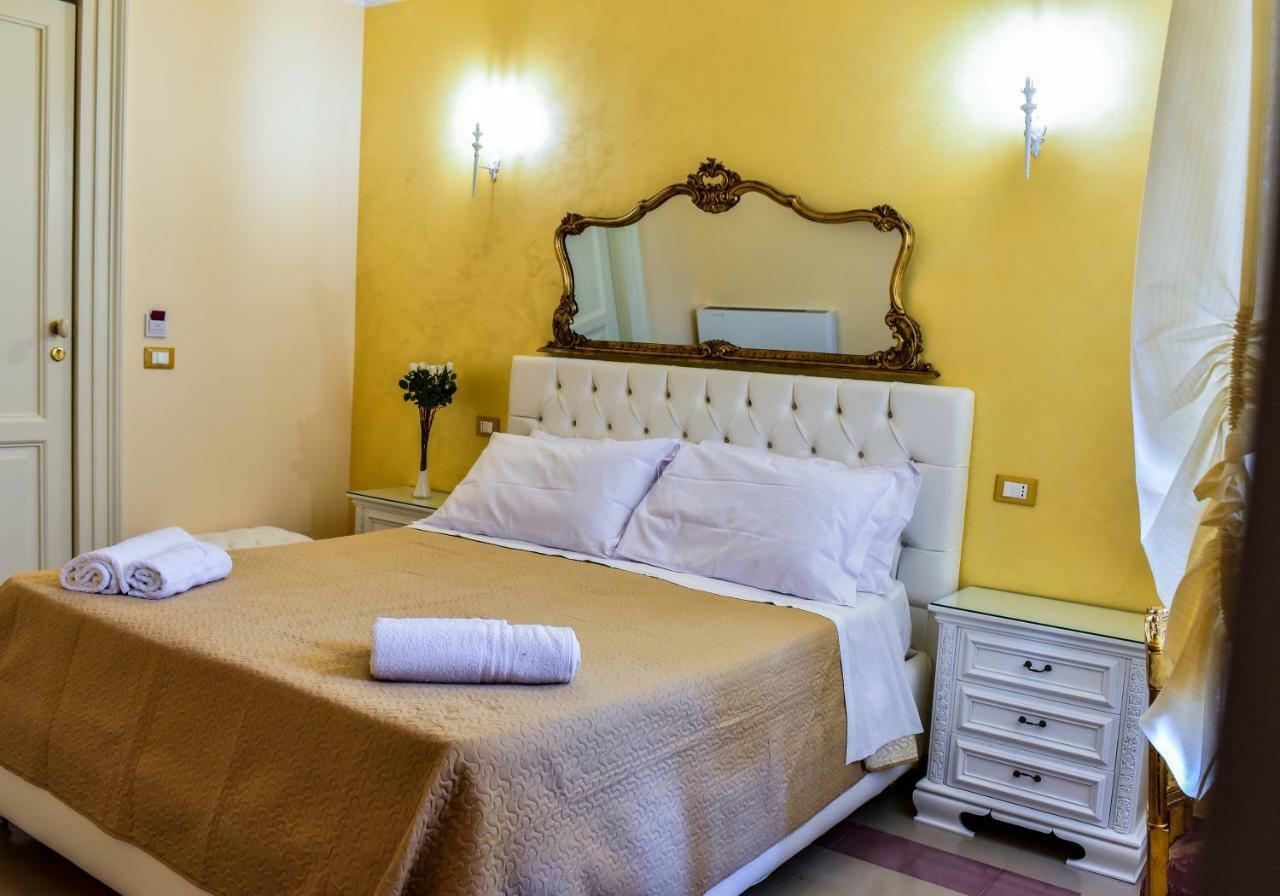 Palazzo Degli Affreschi Bed and Breakfast Catánia Buitenkant foto