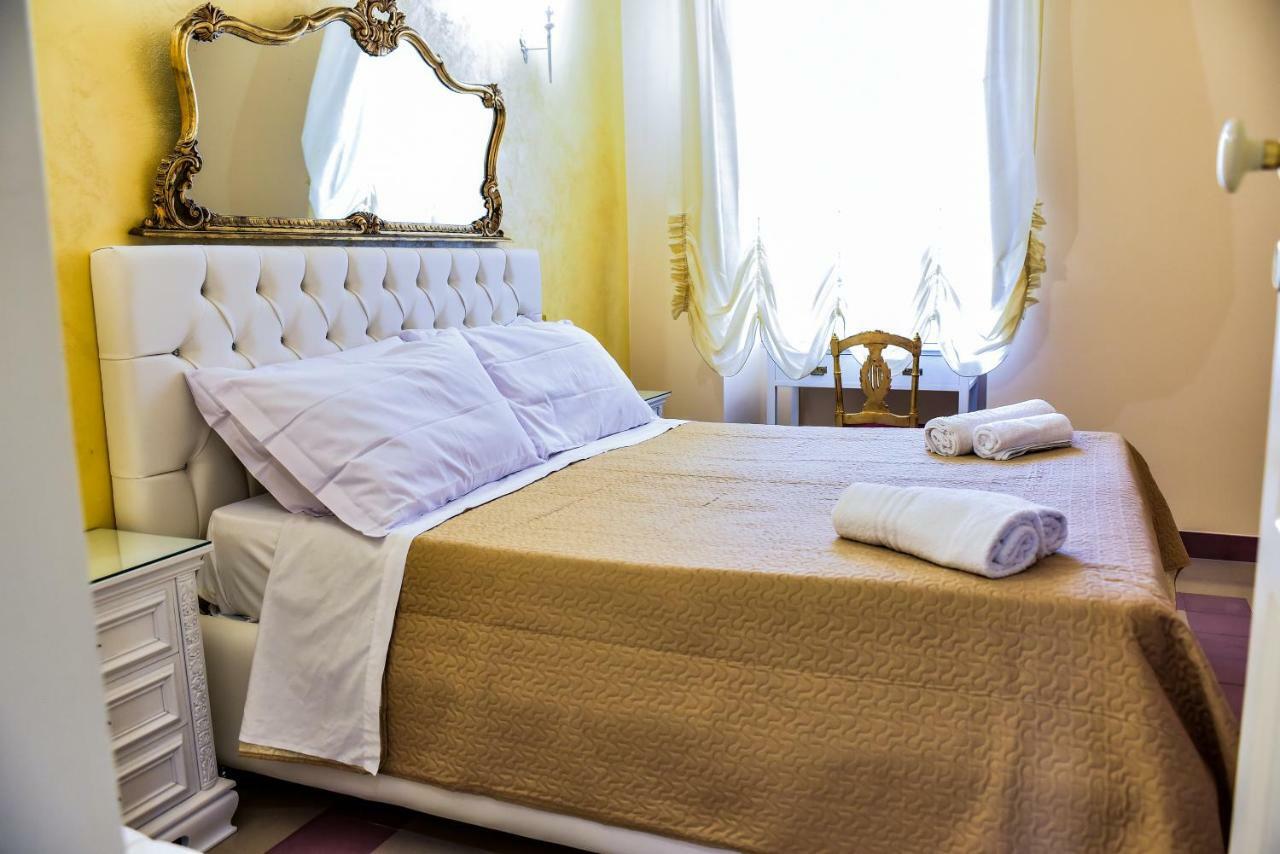 Palazzo Degli Affreschi Bed and Breakfast Catánia Buitenkant foto