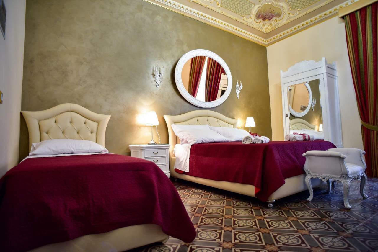 Palazzo Degli Affreschi Bed and Breakfast Catánia Buitenkant foto
