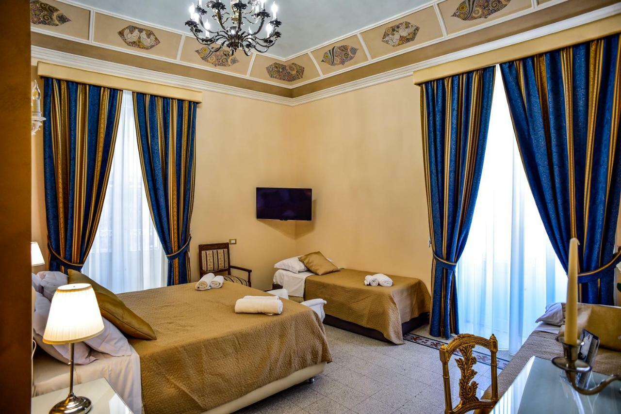 Palazzo Degli Affreschi Bed and Breakfast Catánia Buitenkant foto