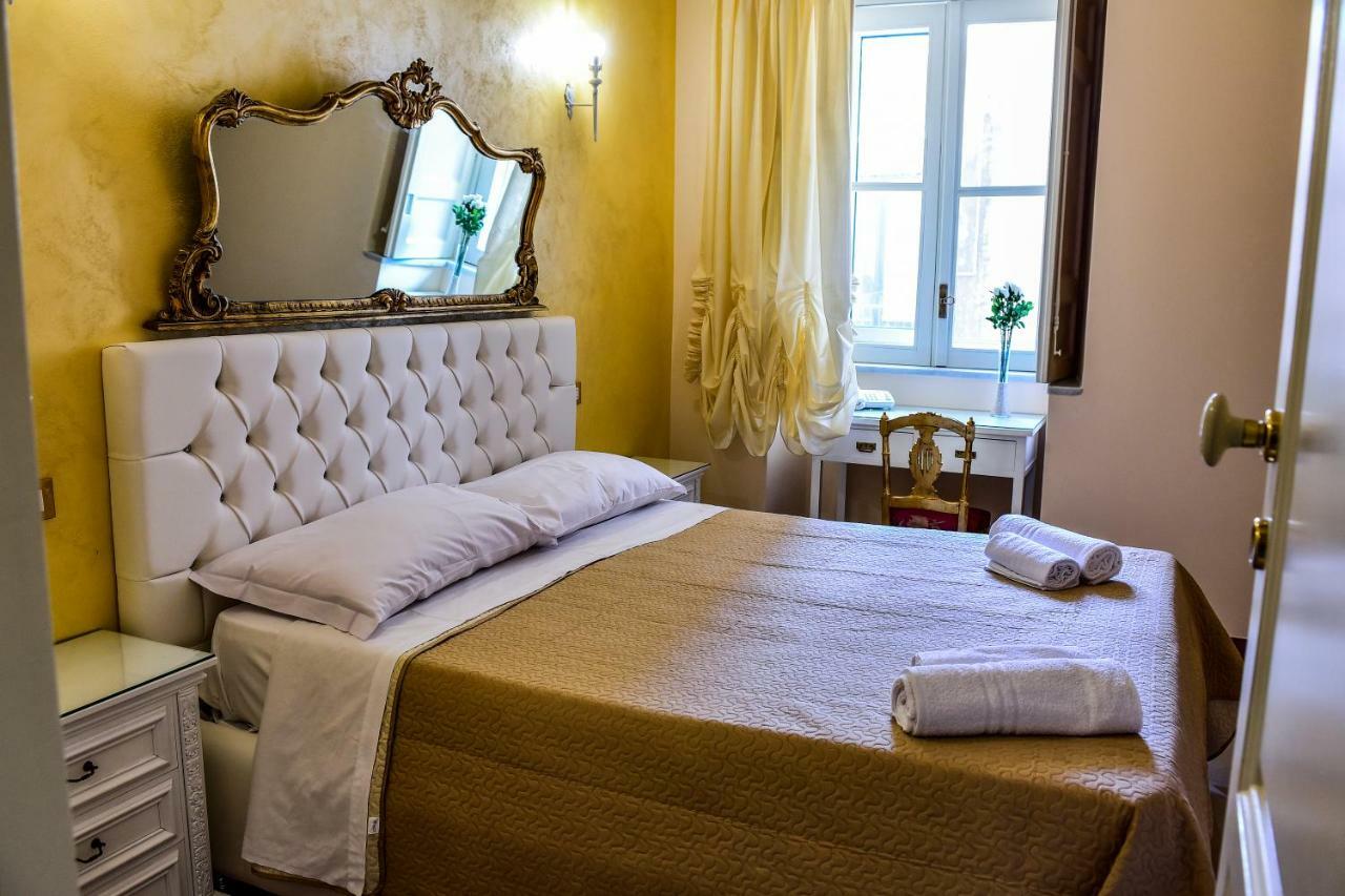 Palazzo Degli Affreschi Bed and Breakfast Catánia Buitenkant foto