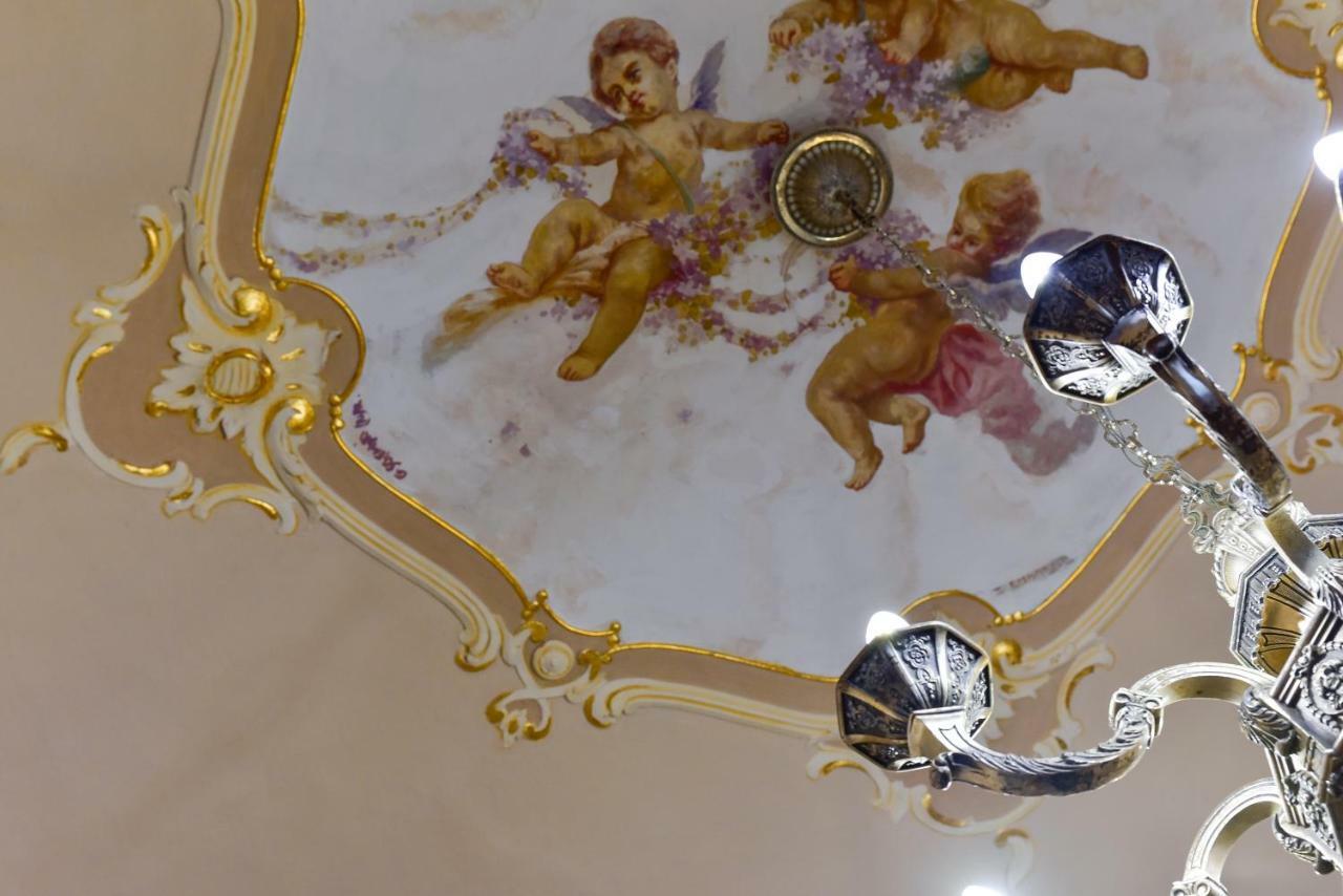 Palazzo Degli Affreschi Bed and Breakfast Catánia Buitenkant foto