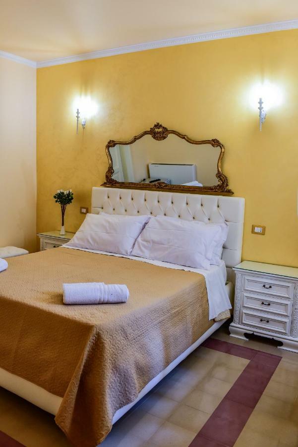 Palazzo Degli Affreschi Bed and Breakfast Catánia Buitenkant foto